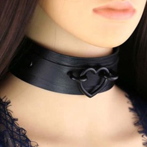 Black Heart Collar Choker